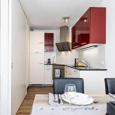 Mit Separater Kueche Mitten In Appartement *